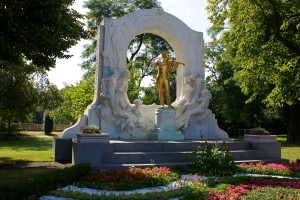 Johann Strauss gold statue vienna