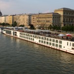 Budapest river cruise ships